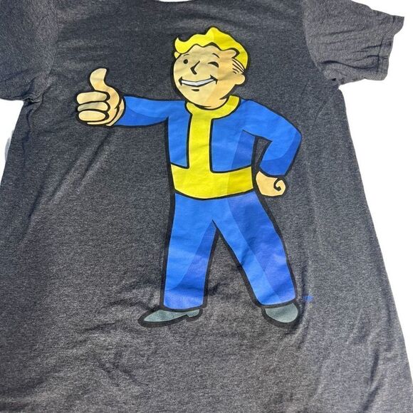 Bethesda Men's Gray Fallout Vault Boy Print Casual T-shirt Size Medium - Picture 2 of 6